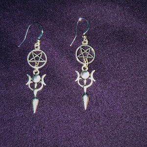 NWT, HANDCRAFTED TRIPLE MOON GODDESS EARRINGS.